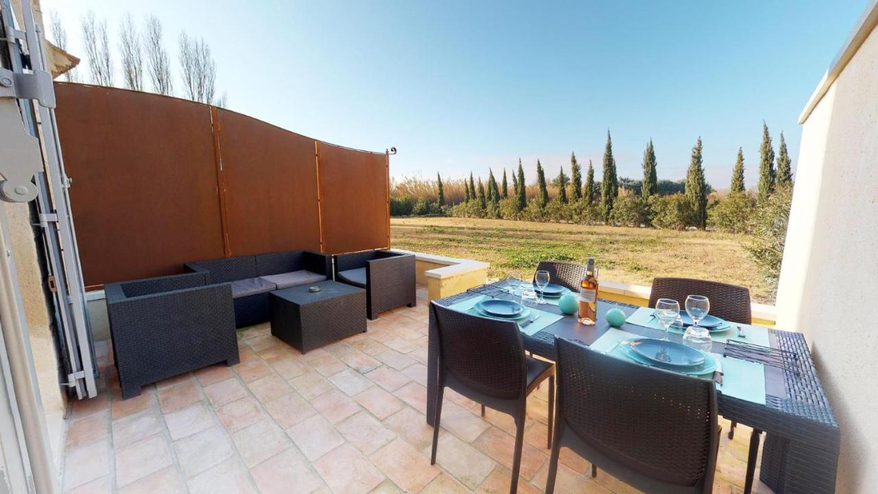 Le Mas De Guiguite Mézoargues Kültér fotó