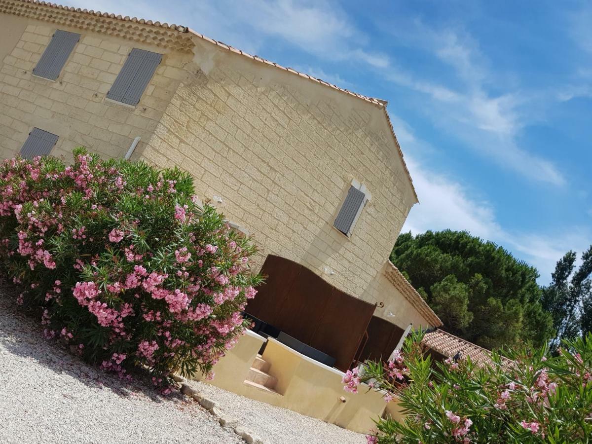Le Mas De Guiguite Mézoargues Kültér fotó